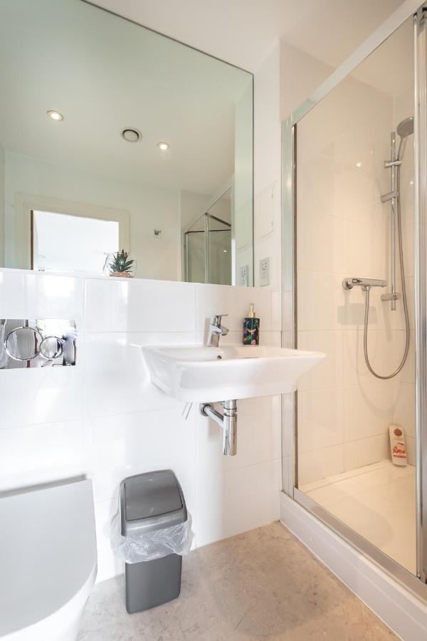 Spacious City Center Apartment By Smart Apartments Short Lets & Serviced Accommodation Apartment Southampton With Free Wifi Esterno foto