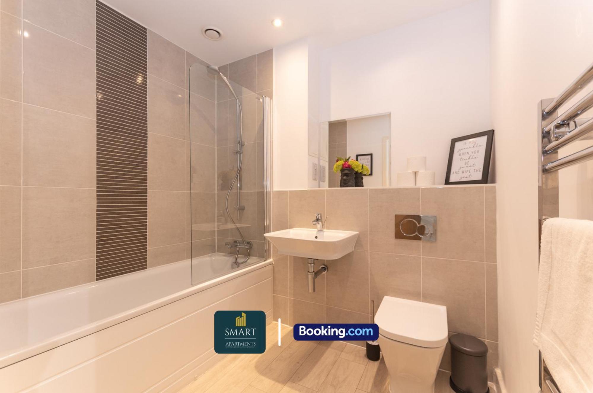 Spacious City Center Apartment By Smart Apartments Short Lets & Serviced Accommodation Apartment Southampton With Free Wifi Esterno foto