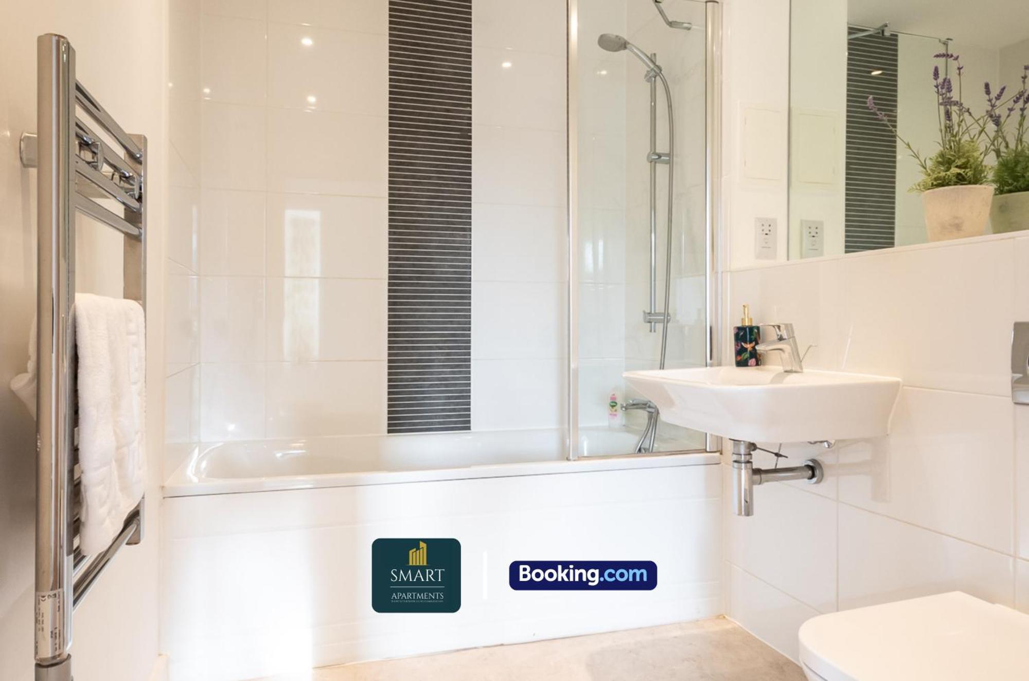 Spacious City Center Apartment By Smart Apartments Short Lets & Serviced Accommodation Apartment Southampton With Free Wifi Esterno foto